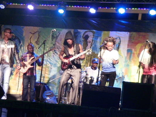  Les Super Salopards sur le podium du Grand Libulu à l’occasion de leur concert du 15 août 