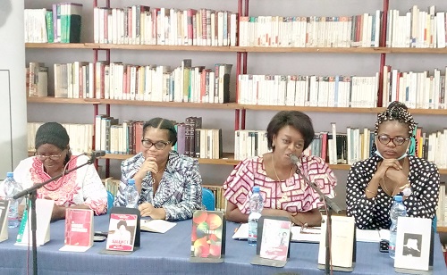 Elisabeth Mweya T., Elfia Elesse, Yolande Elebe, et Nadège Bope animant la conférence de presse (Adiac)