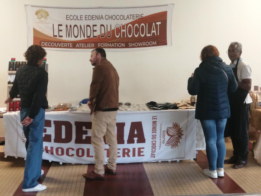 Achille Rajerison, fondateur de l'école Edenia Chocolaterie à Nanisana Madagascar -Stand au Salon du chocolat vertueux 2024