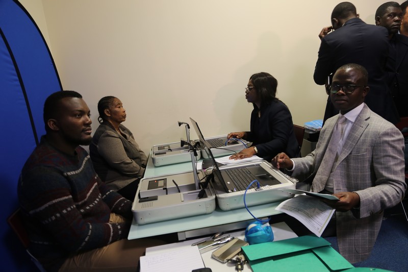 Ambassade du Congo en France une des séances de la procédures de l'obtention du passeport à Paris