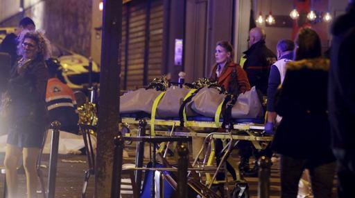 Premières images des attentats du 13 novembre à Paris