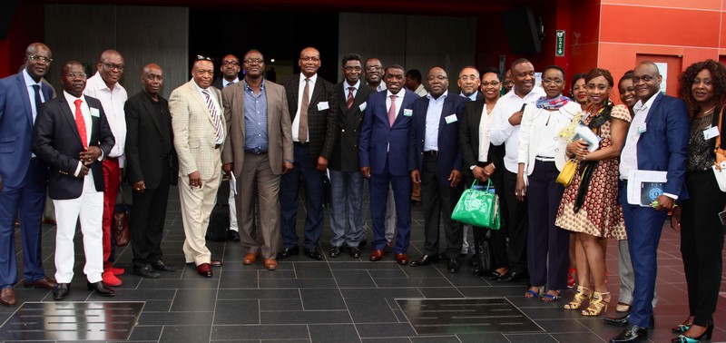Photo de groupe des participants aux 3èmes Journées Médicales Congolaises de France à Tours