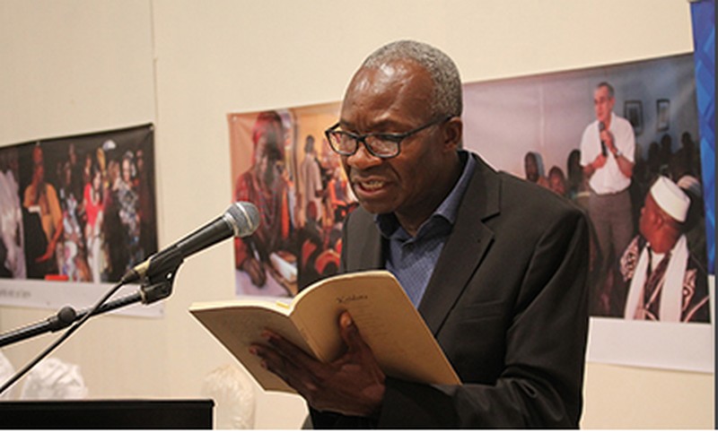 Lecture de Gabriel Mwènè Okoundji