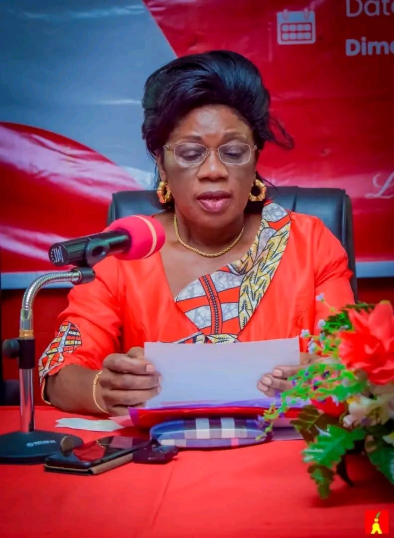 Marie-Jeanne Kouloumbou Marie-Jeanne Kouloumbou