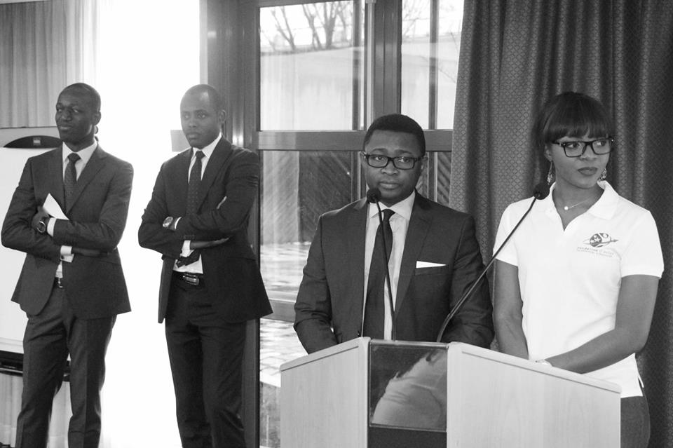 Roland Chrisbel entouré des intervenants lors du lancement officiel de la Fondation O'dellya à Paris la Défense