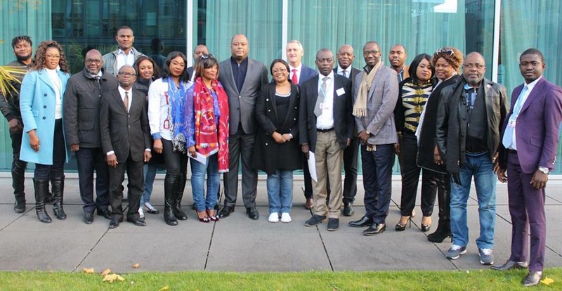 Photo de groupe à l'issue de la conférence de presse Eco-Oil Energie S.A. à la COP23 à Bonn en Allemagne