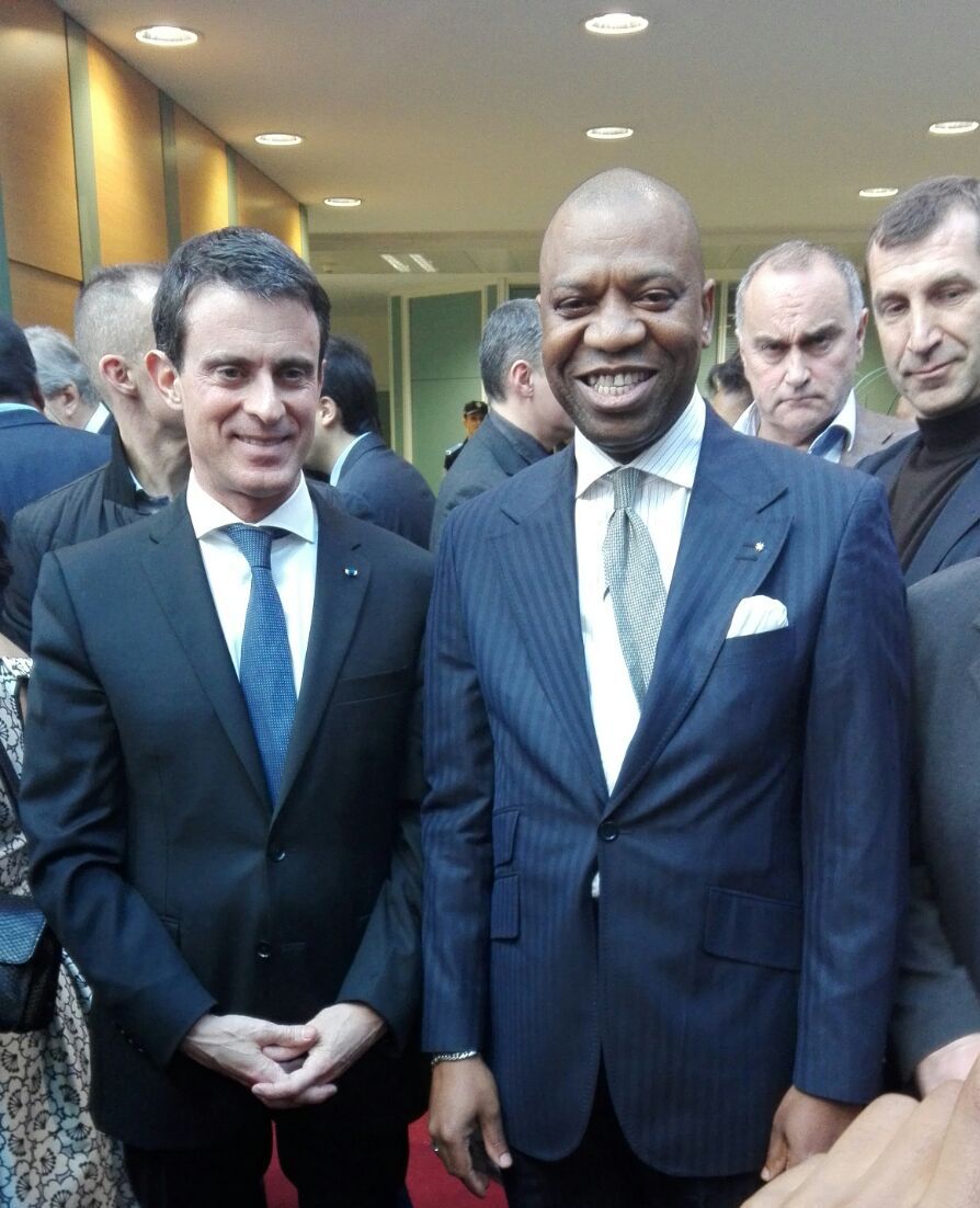 Roger Ndokolo, président de l'UCR en compagnie de Manuel Valls
