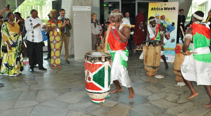 Unesco Semaine Africaine prestation des danseurs burundais