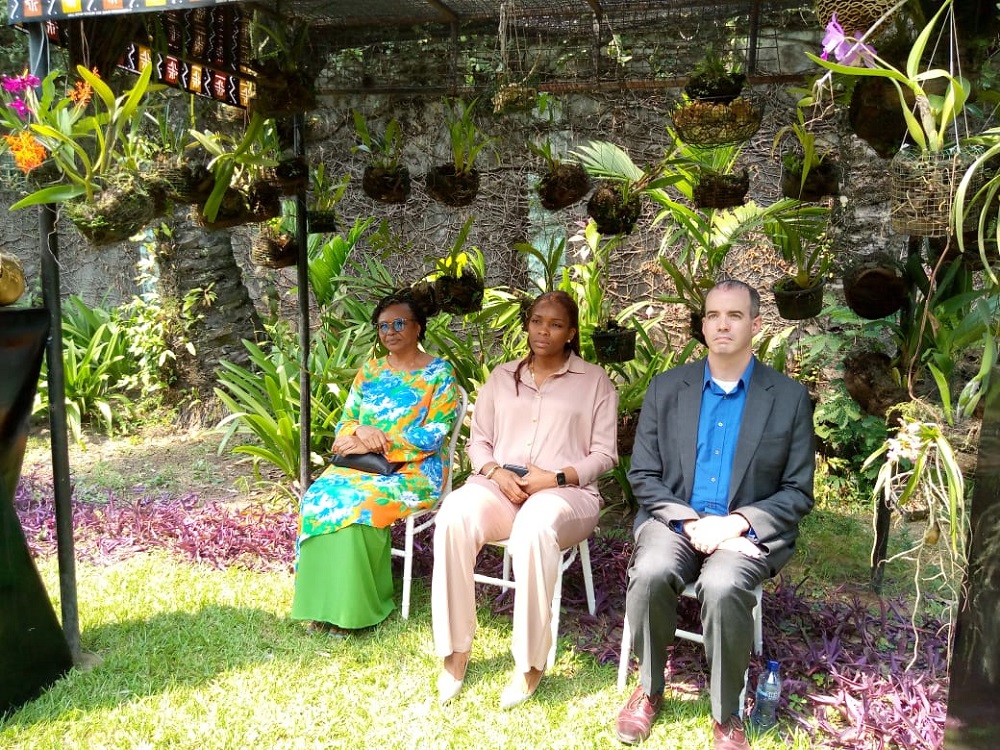 Dr Marie-Thérèse Itongo, la commissaire générale Laëtitia B. Kabamba et Gregory Porter, les trois hôtes de marque de l’exposition (DR)