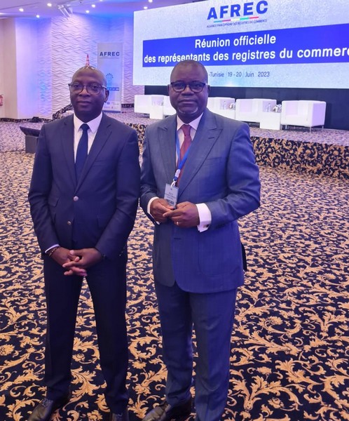 AFREC – les Congolais Me Dieudonné Mpouki, président du G.I.E Infogreffe et greffier associé du tribunal de commerce de Paris, et Me Jean Clément Ngatali, greffier en chef et chef de greffe du tribunal de commerce de Brazzaville