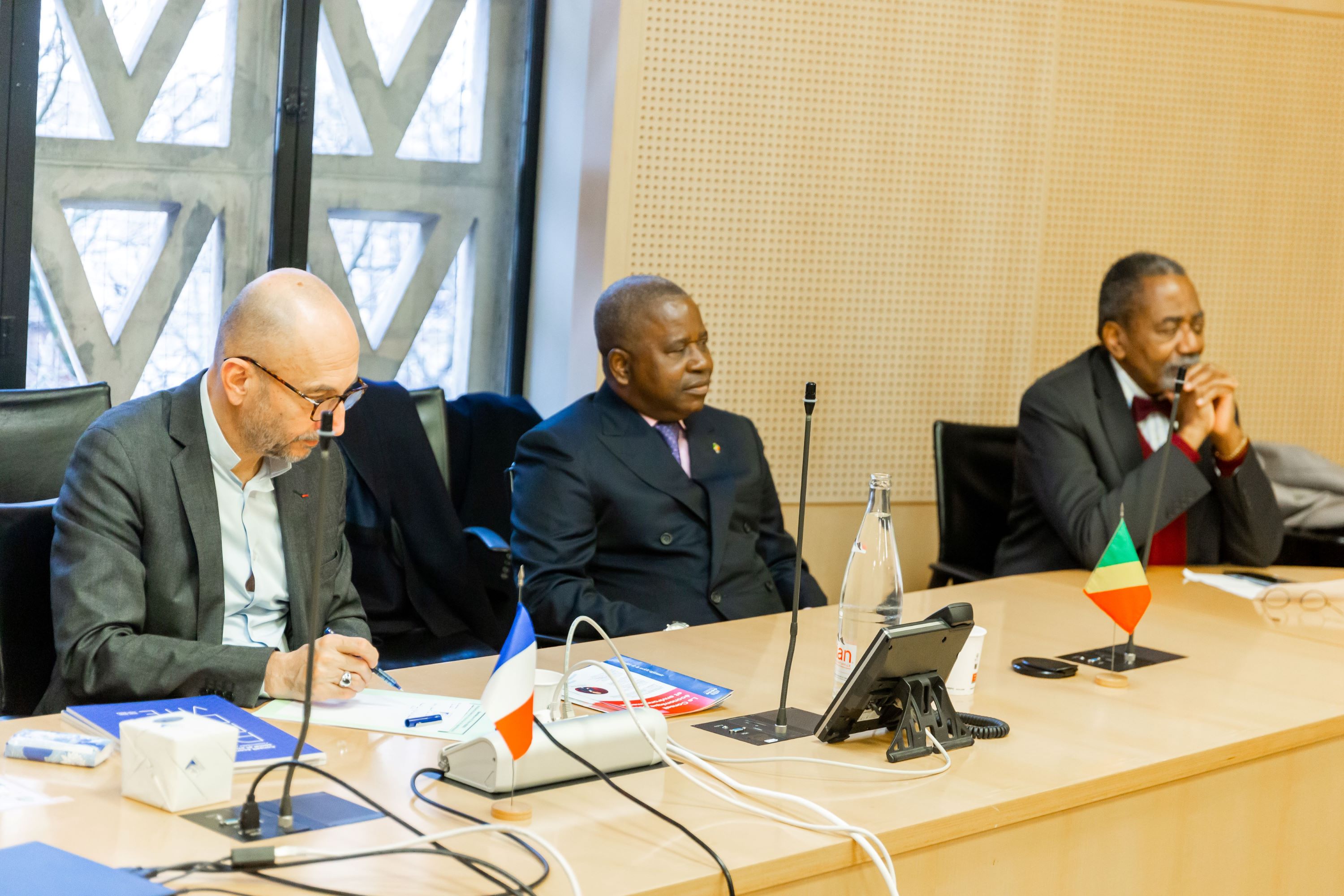 Sénat du Congo, séance de travail au Conseil économique, social et environnemental, Paris le 14 décembre 2023