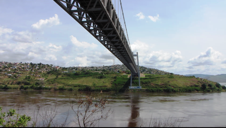 Une vue du pont maréchal